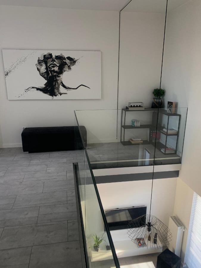 Апартаменты Two-Levels Penthouse With A Garden In The City Center Лодзь Экстерьер фото