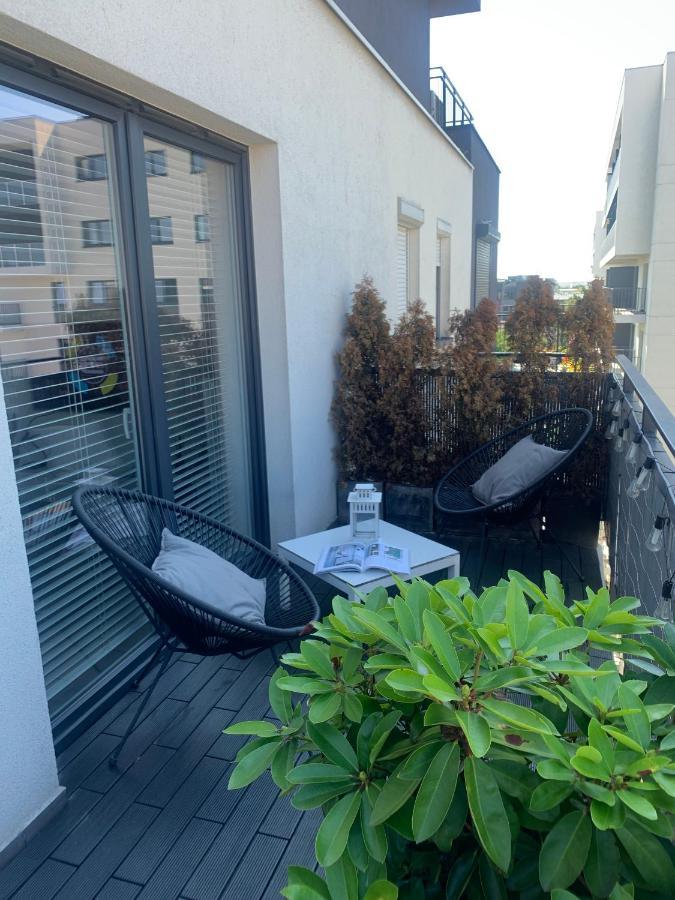 Апартаменты Two-Levels Penthouse With A Garden In The City Center Лодзь Экстерьер фото
